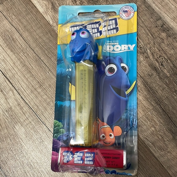 Finding Nemo/ Finding Dory Pez Dispenser Set - Picture 2 of 3